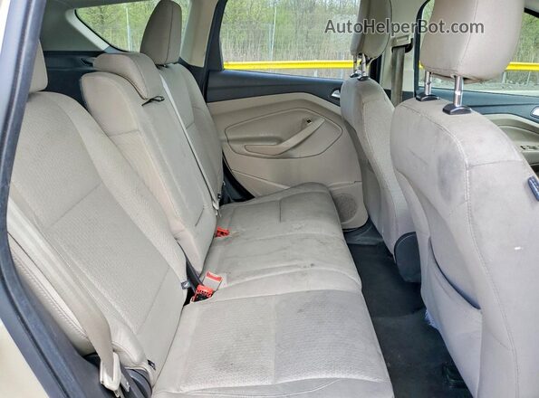 1FMCU0GD8JUB61888 2018 FORD ESCAPE Золотой Вид задней части салона