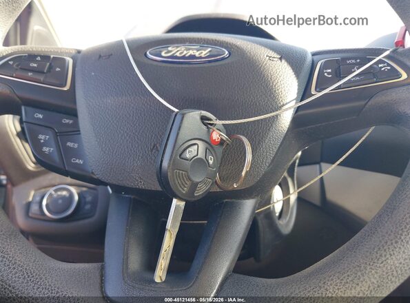 1FMCU0GD9HUE33598 2017 FORD ESCAPE Gray Widok deski rozdzielczej