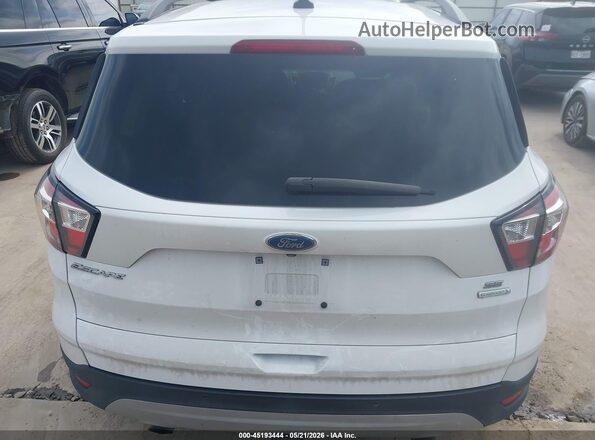 1FMCU0GD9JUA75621 2018 FORD ESCAPE Белый 