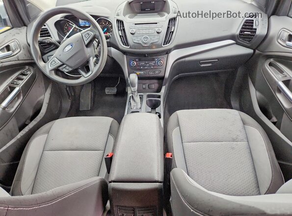 1FMCU0GD9JUD43924 2018 FORD ESCAPE Silver Widok deski rozdzielczej