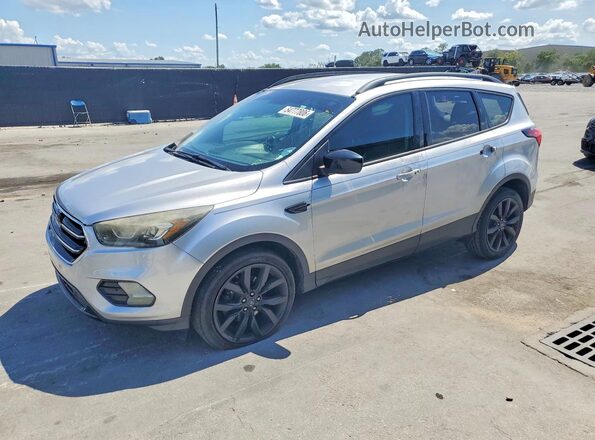 1FMCU0GD9KUA07563 2019 FORD ESCAPE Серебряный Передняя левая четверть