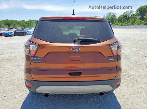 1FMCU0GDXHUA08388 2017 FORD ESCAPE Tan Вид ззаду