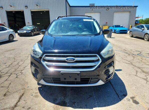 1FMCU0GDXHUB77908 2017 FORD ESCAPE Black Widok z przodu