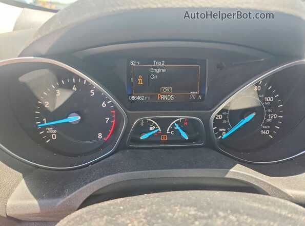 1FMCU0GDXHUD65814 2017 FORD ESCAPE White Widok zestawu wskaźników