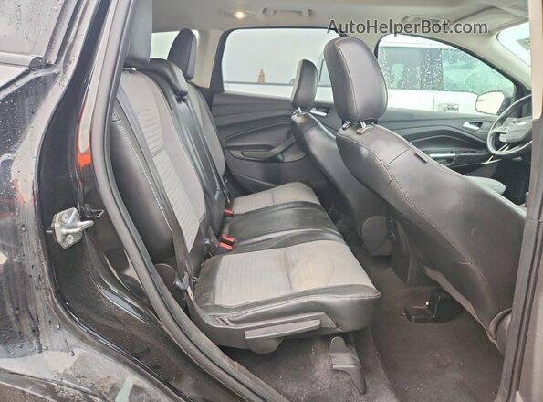 1FMCU0GDXJUB40105 2018 FORD ESCAPE Черный Вид задней части салона