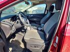 2016 Ford Escape Красный vin: 1FMCU0GX5GUB31539