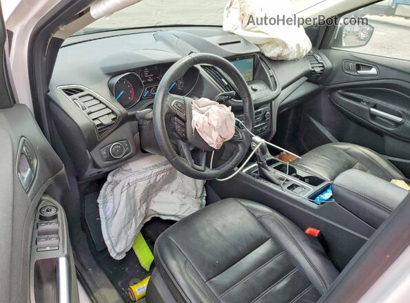 1FMCU0HD0JUB81289 2018 FORD ESCAPE Белый Вид панели приборов