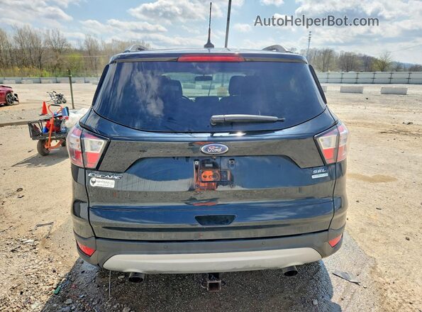 1FMCU0HD1JUB59754 2018 FORD ESCAPE Черный Вид сзади