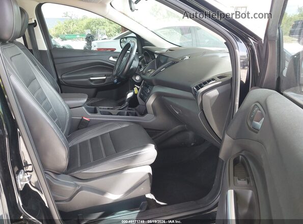 1FMCU0HD8JUC03510 2018 FORD ESCAPE Черный Вид салона спереди