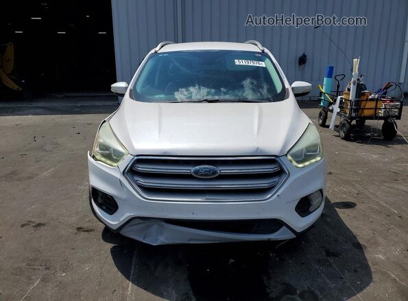 1FMCU0J91HUB04074 2017 FORD ESCAPE White Widok z przodu
