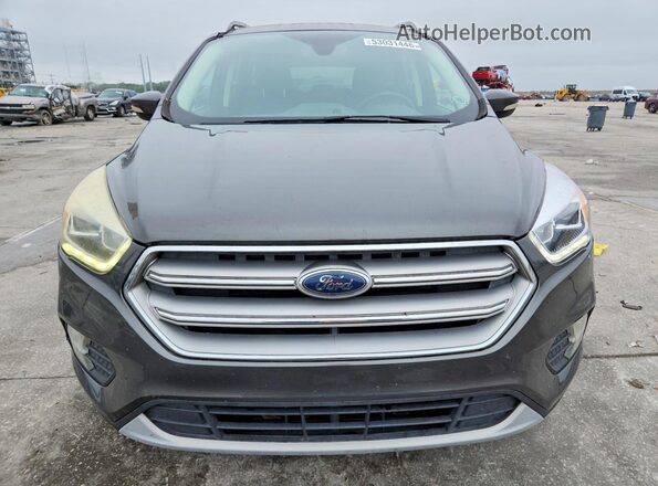 1FMCU0JD1HUC94902 2017 FORD ESCAPE Серый Вид спереди