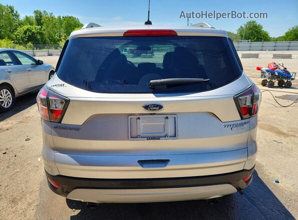 1FMCU0JD2HUB39002 2017 FORD ESCAPE Серебряный Вид сзади