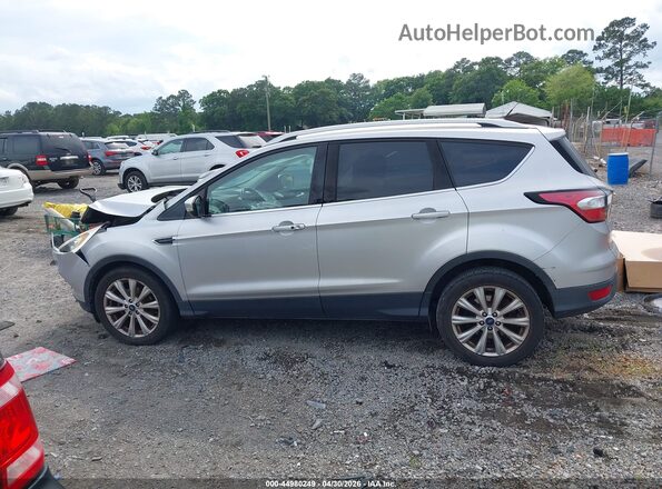 1FMCU0JD4HUC57326 2017 FORD ESCAPE Серый Вид задней части салона