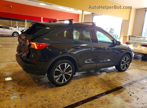 1FMCU9BZ3MUA35983 2021 FORD ESCAPE Черный Задняя правая четверть