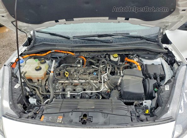 1FMCU9BZ8LUC16933 2020 FORD ESCAPE White Widok komory silnika