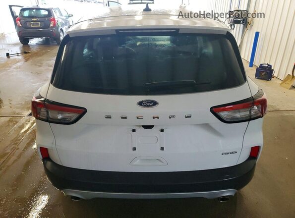 1FMCU9F60MUA90701 2021 FORD ESCAPE Белый Вид сзади