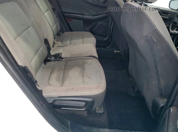 1FMCU9F60MUA90701 2021 FORD ESCAPE Белый Вид задней части салона