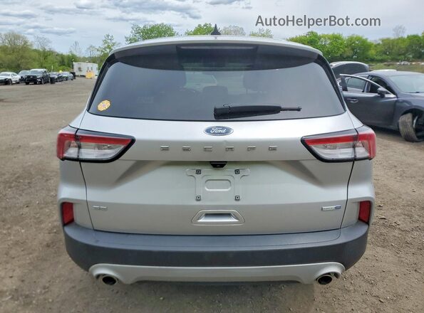 1FMCU9G67LUB37607 2020 FORD ESCAPE Серебряный Вид сзади