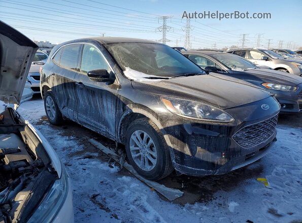 1FMCU9G69LUB79969 2020 FORD ESCAPE Черный Передняя правая четверть