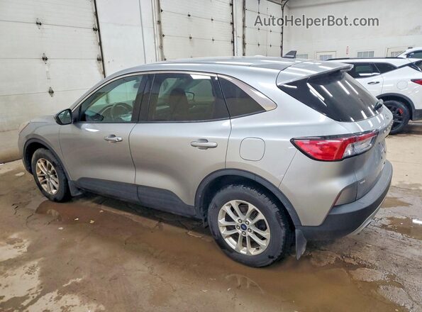 1FMCU9G69MUB34872 2021 FORD ESCAPE Серебряный Задняя левая четверть