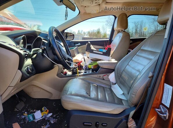 1FMCU9G91HUC06129 2017 FORD ESCAPE Gold Front interior view