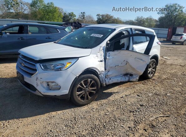 1FMCU9G92HUD30006 2017 FORD ESCAPE Белый Передняя левая четверть