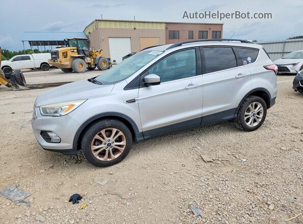 1FMCU9G94HUD96086 2017 FORD ESCAPE Серебряный Передняя левая четверть