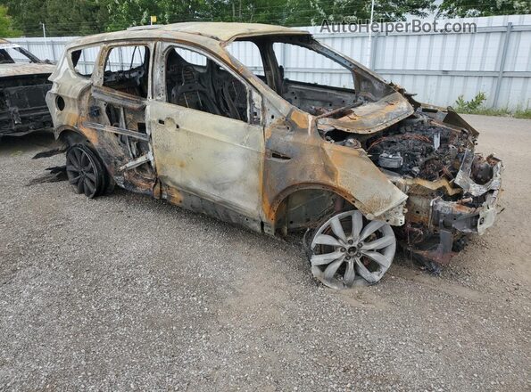1FMCU9G9XHUD00218 2017 FORD ESCAPE Burn Przód prawy