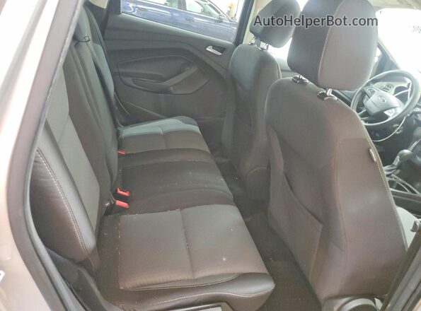 1FMCU9GD0HUA56454 2017 FORD ESCAPE Серебряный Вид задней части салона