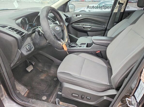1FMCU9GD0HUC82719 2017 FORD ESCAPE Серый Вид салона спереди