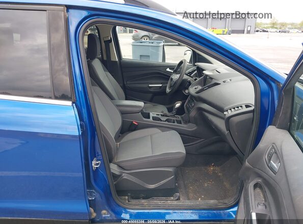 1FMCU9GD0JUB51327 2018 FORD ESCAPE Синий Вид салона спереди