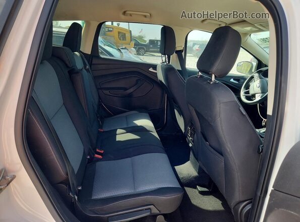 1FMCU9GD0JUC04673 2018 FORD ESCAPE Белый Вид задних сидений