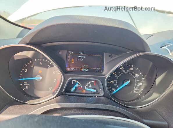1FMCU9GD0JUC04673 2018 FORD ESCAPE Белый Вид щитка приборов