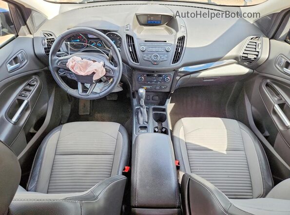 1FMCU9GD1HUB38404 2017 FORD ESCAPE Серый Вид панели приборов