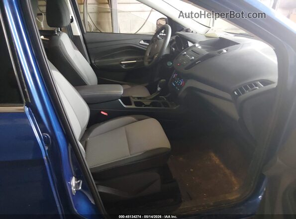 1FMCU9GD1HUB61939 2017 FORD ESCAPE Синий Вид салона спереди