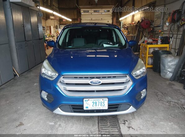 1FMCU9GD1HUB61939 2017 FORD ESCAPE Синий Вид щитка приборов