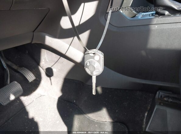 1FMCU9GD1HUD94414 2017 FORD ESCAPE Белый Вид панели приборов