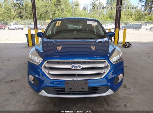 1FMCU9GD1HUE39528 2017 FORD ESCAPE Синий Вид панели приборов