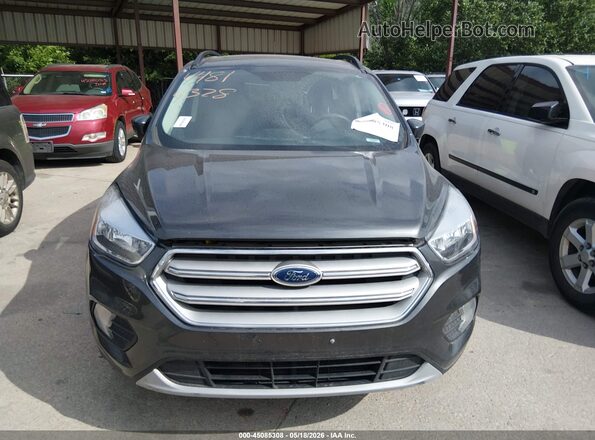 1FMCU9GD1JUD27222 2018 FORD ESCAPE Серый Вид щитка приборов