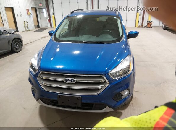1FMCU9GD1JUD31173 2018 FORD ESCAPE Синий Вид панели приборов