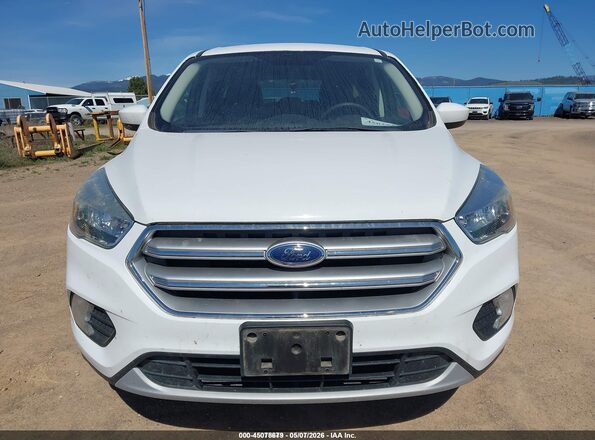 1FMCU9GD2HUA30177 2017 FORD ESCAPE White Вид задньої частини салону