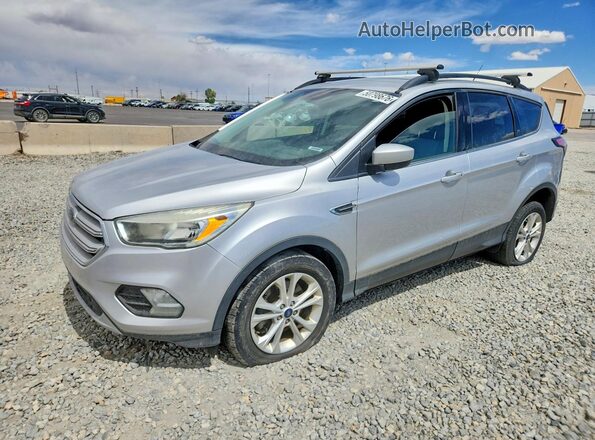 1FMCU9GD2JUA32257 2018 FORD ESCAPE Серебряный Передняя левая четверть