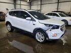 2018 Ford Escape Se White vin: 1FMCU9GD2JUC11074