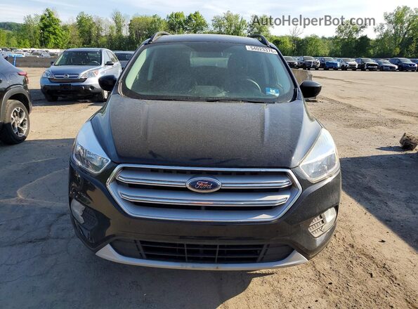 1FMCU9GD2JUC84218 2018 FORD ESCAPE Black Widok z przodu