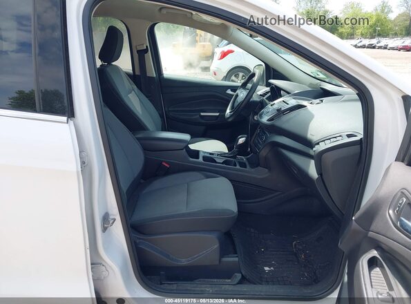 1FMCU9GD4JUA43972 2018 FORD ESCAPE White Widok wnętrza z przodu