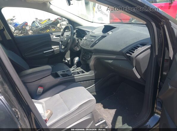 1FMCU9GD4JUD08566 2018 FORD ESCAPE Черный Вид салона спереди