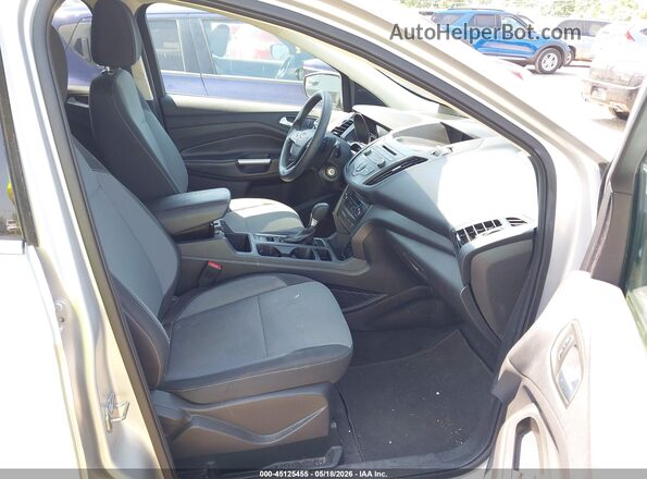1FMCU9GD5HUE83208 2017 FORD ESCAPE Серебряный Вид салона спереди
