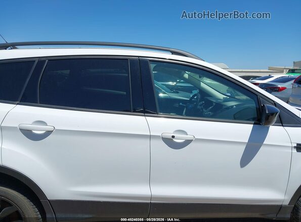 1FMCU9GD5KUB80405 2019 FORD ESCAPE White Вид задньої частини салону