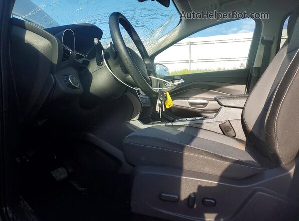 1FMCU9GD6HUB01638 2017 FORD ESCAPE Silver Front interior view
