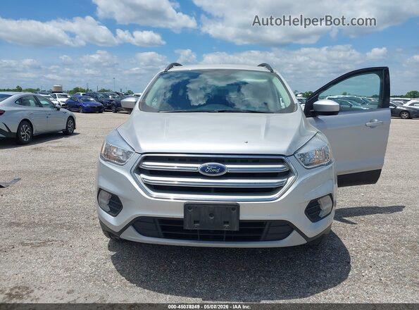1FMCU9GD6JUD08455 2018 FORD ESCAPE Silver Вид спереду